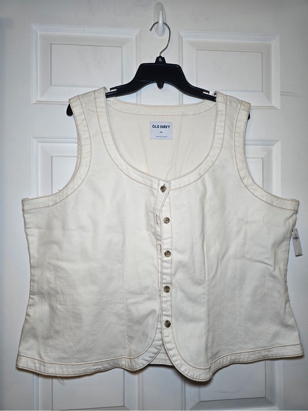 Old Navy Women’s XXL Ivory Denim Vest Button Front Sleeveless Scoop Neck NWT
